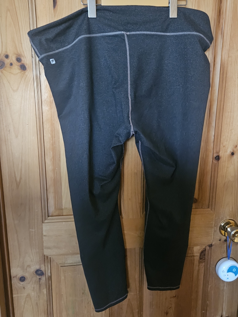 Fabletics Grey - Picture 2 of 3